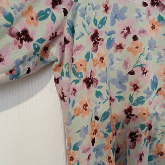 Elle Blouse - Picture 3 of 5